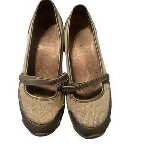 Skechers Womens silver gold  glitter Leather Velcro Strap Slip-On Mary Jane Shoe